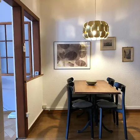 Daire Sunny Old Town Flat-walk Everywhere-sleeps 4 *