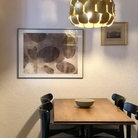 Apartmán Sunny Old Town Flat-walk Everywhere-sleeps 4 *