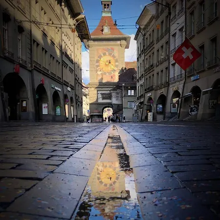 Unesco Queen Bed & Fast Wifi 伯尔尼