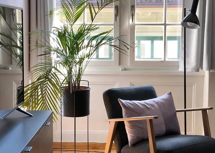 דירה Sunny Old Town Flat-Walk Everywhere-Sleeps 4 ברן