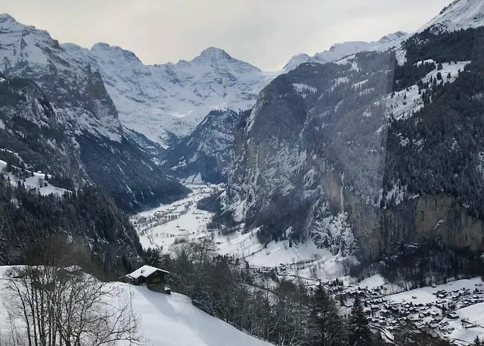 Sunny Old Town Flat-Walk Everywhere-Sleeps 4