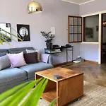 Sunny Old Town Flat-walk Everywhere-sleeps 4 * Bern