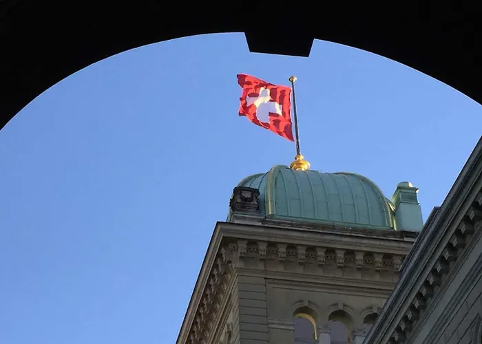 Sunny Old Town Flat-Walk Everywhere-Sleeps 4 דירה ברן